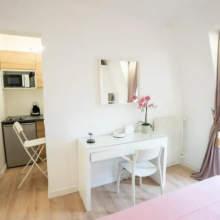 Appartement Parisien Face Metro Pigalle - 9 - 2p